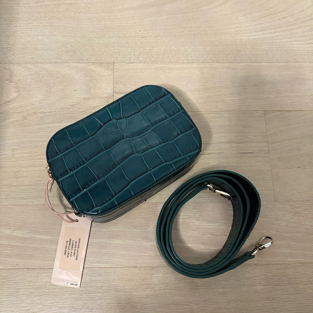 NWT Pop & Suki Moc Croc Emerald Camera Bag